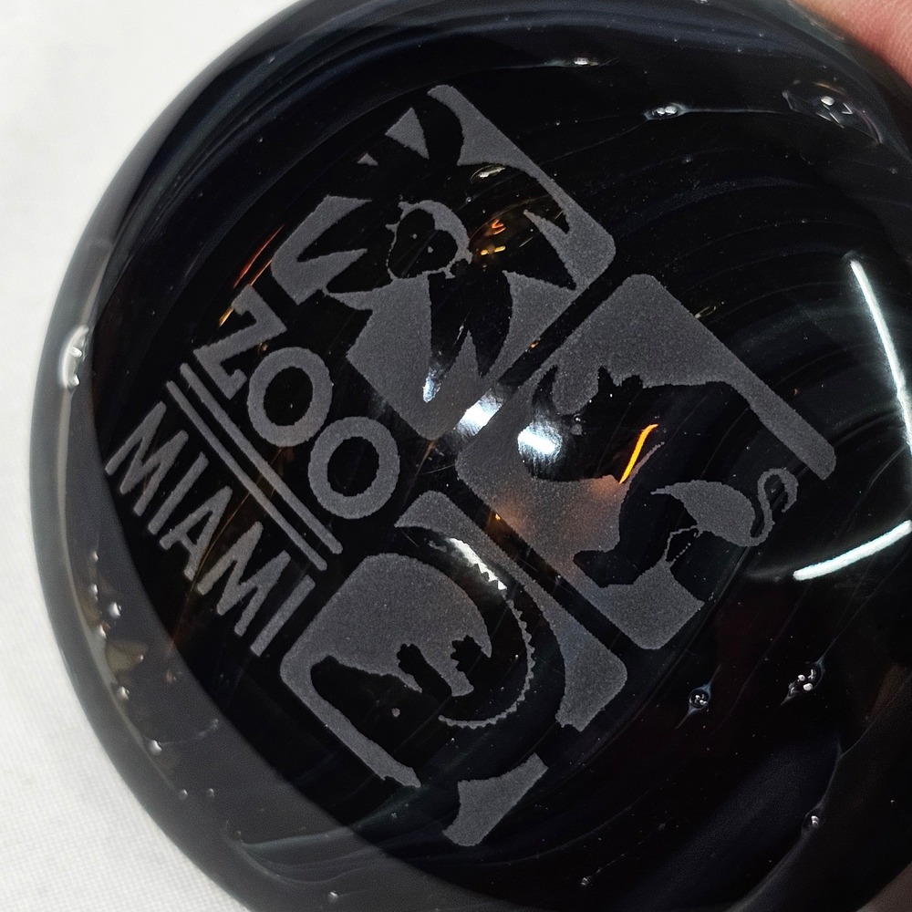 Zoo Miami Paperweight Glass Black Swirl Art Animal Souvenir‎ Desk Decor 3 Inch - Picture 4 of 10
